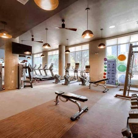 Downtown Living 1Br W/ Free Parking Garage Apartment Хюстън Екстериор снимка